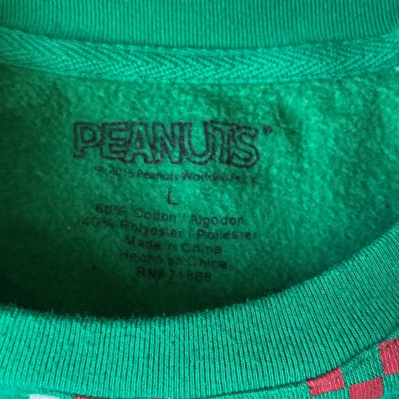 Christmas Snoopy Sweatshirt.  Size L - Picture 3 of 4